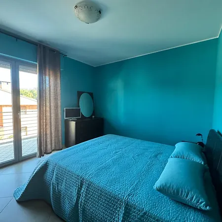 -mare E Pini- A Apartment *